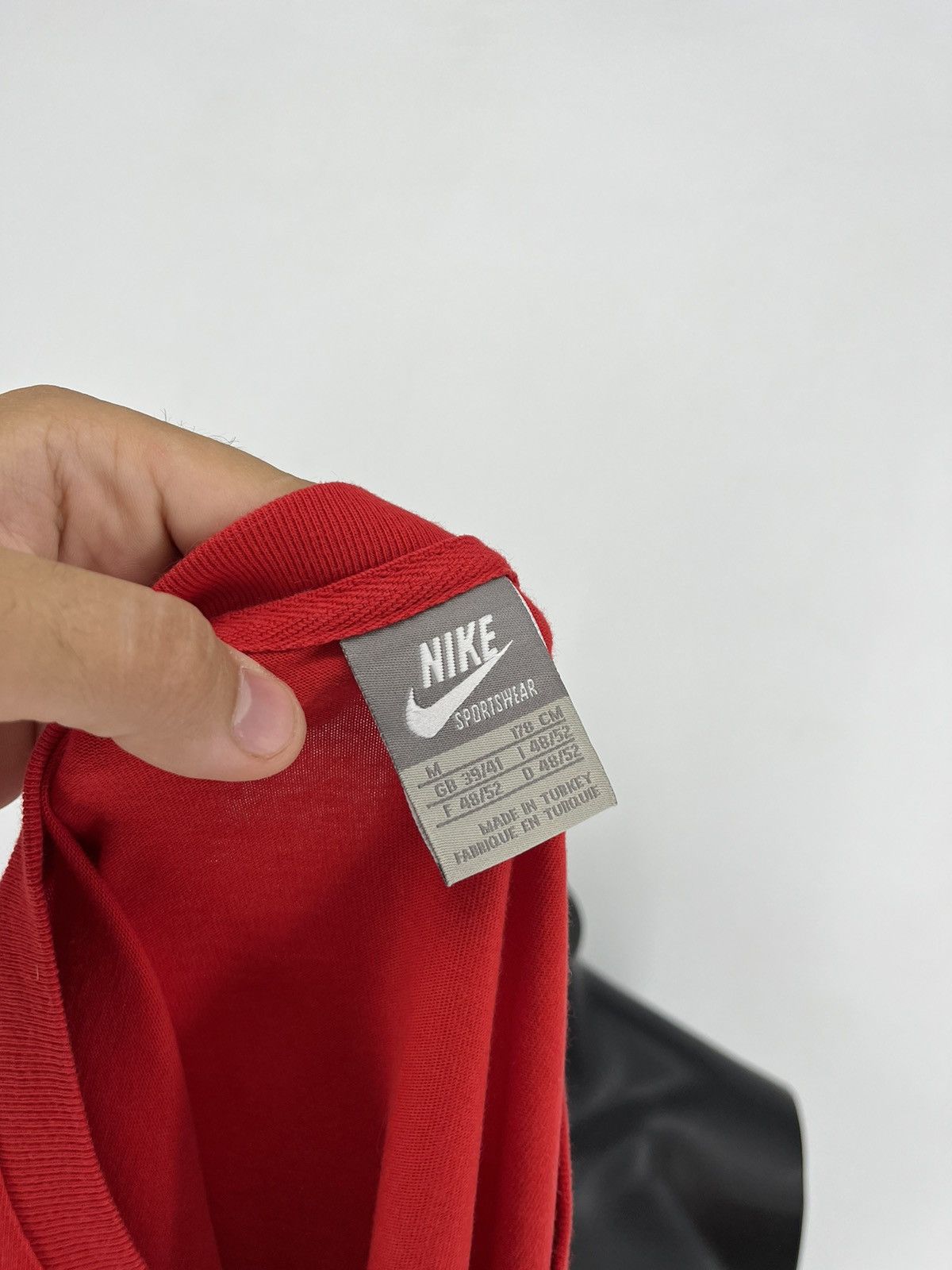 Nike × Vintage Vintage Y2K Nike Big Swoosh RED T-Shirt Size US M / EU 48-50 / 2 - 11 Thumbnail