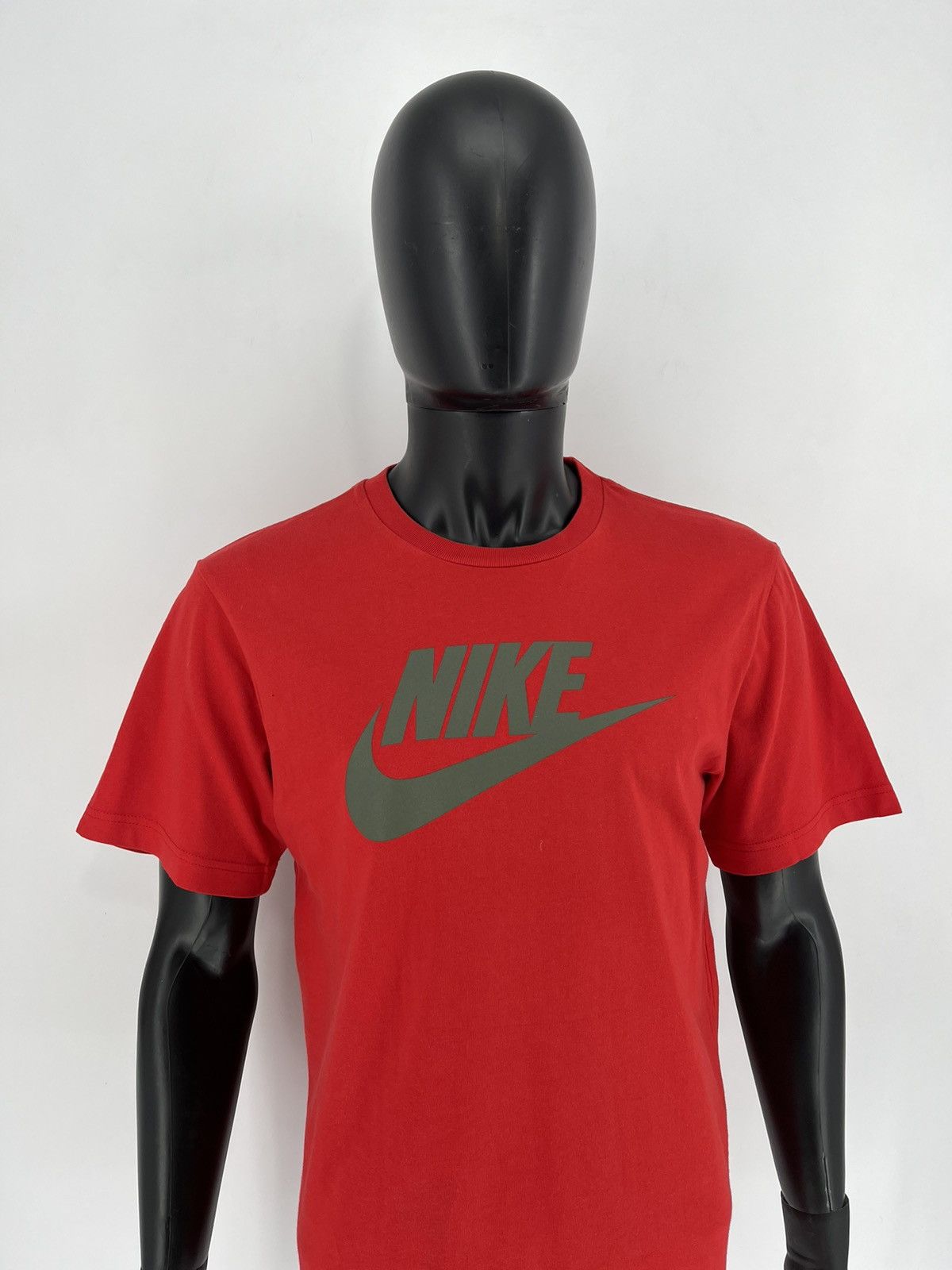 Nike × Vintage Vintage Y2K Nike Big Swoosh RED T-Shirt Size US M / EU 48-50 / 2 - 3 Thumbnail