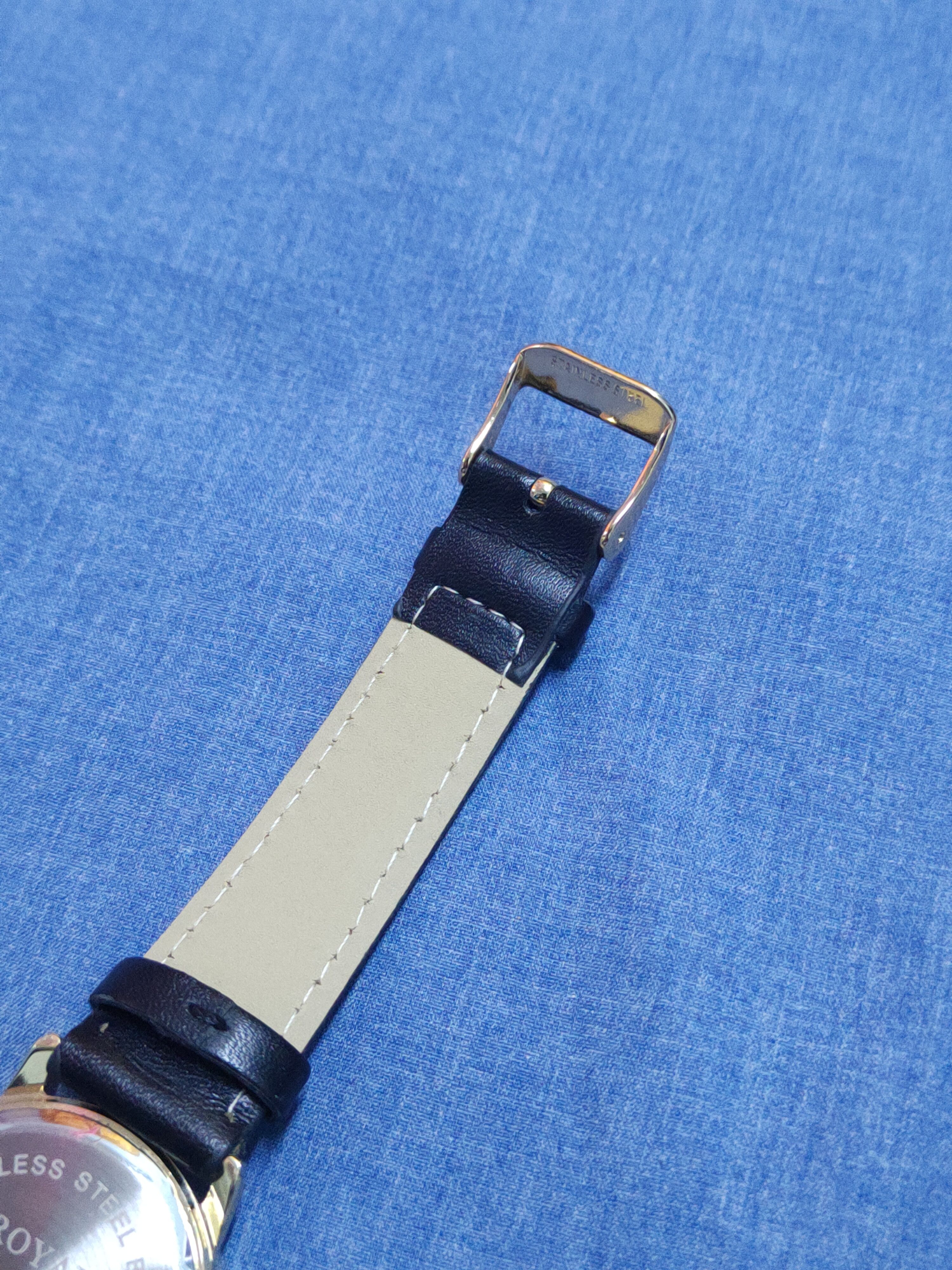 Vintage Royal Crown Analog Black Water Resistant Watch #J044S Size ONE SIZE - 11 Thumbnail