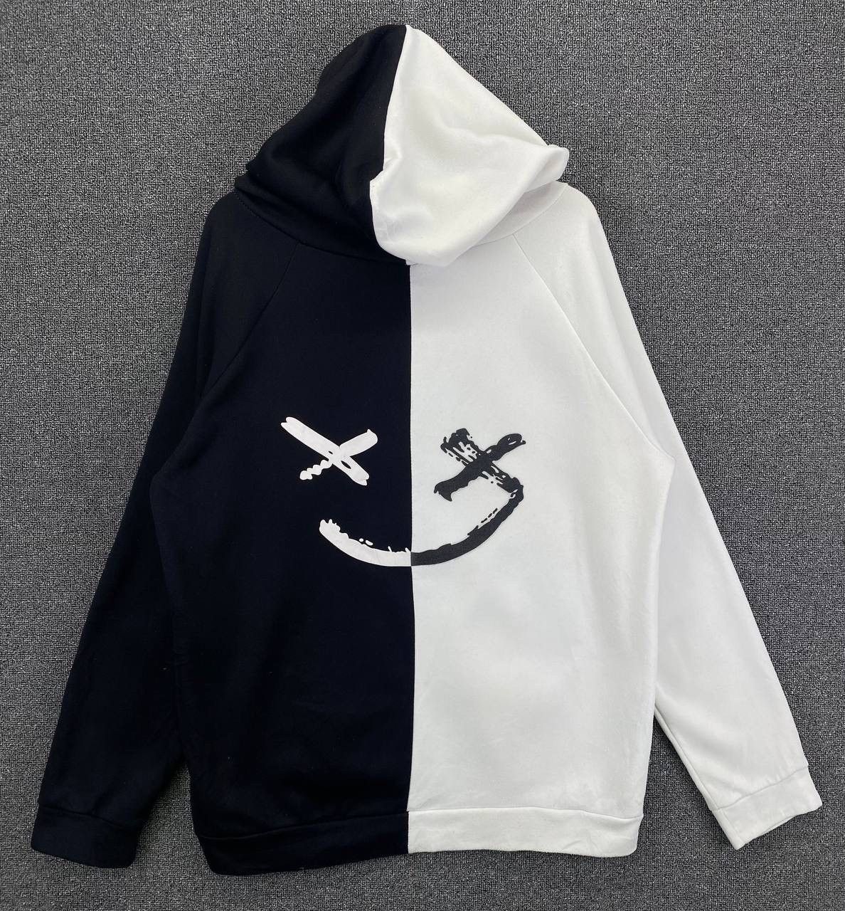 Japanese Brand Vintage Fake Smiley 2 Tones Hoodie Sweatshirt Size US XL / EU 56 / 4 - 1 Thumbnail