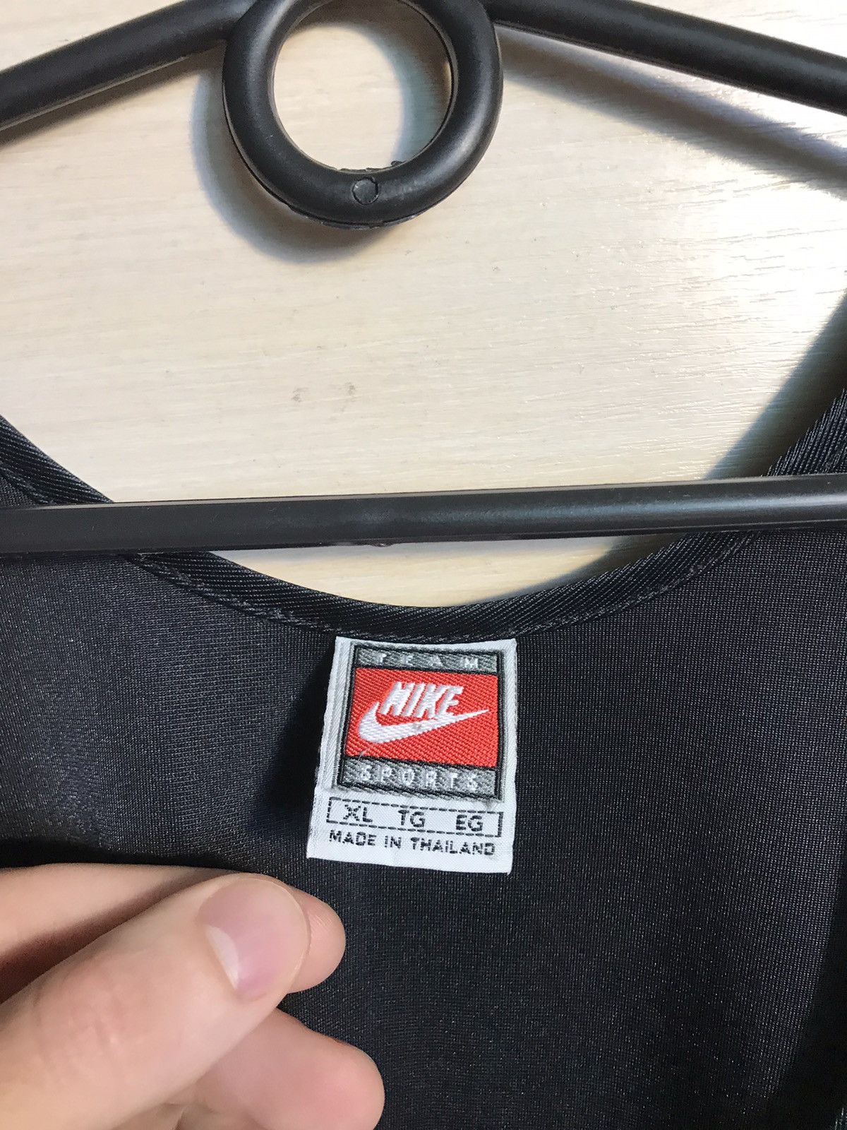Nike Vintage Nike streetwear centre logo tee Size US XL / EU 56 / 4 - 4 Thumbnail