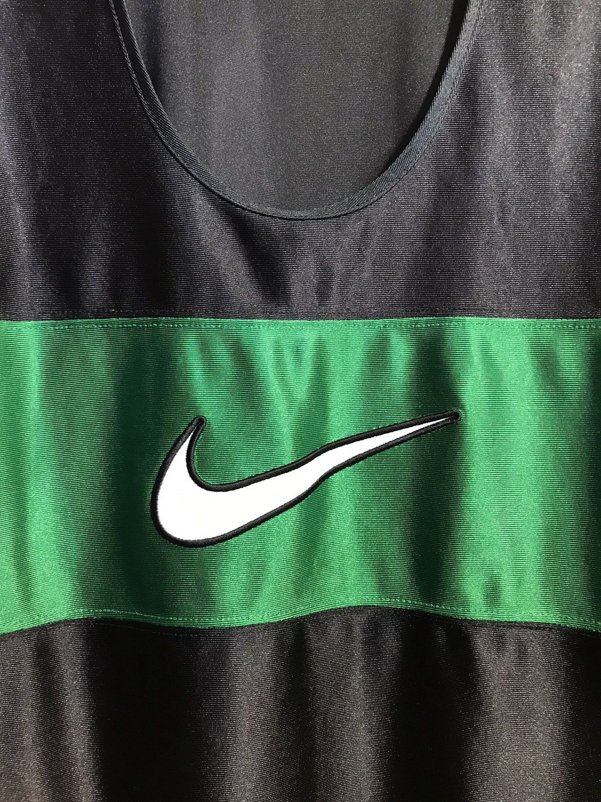Nike Vintage Nike streetwear centre logo tee Size US XL / EU 56 / 4 - 3 Thumbnail