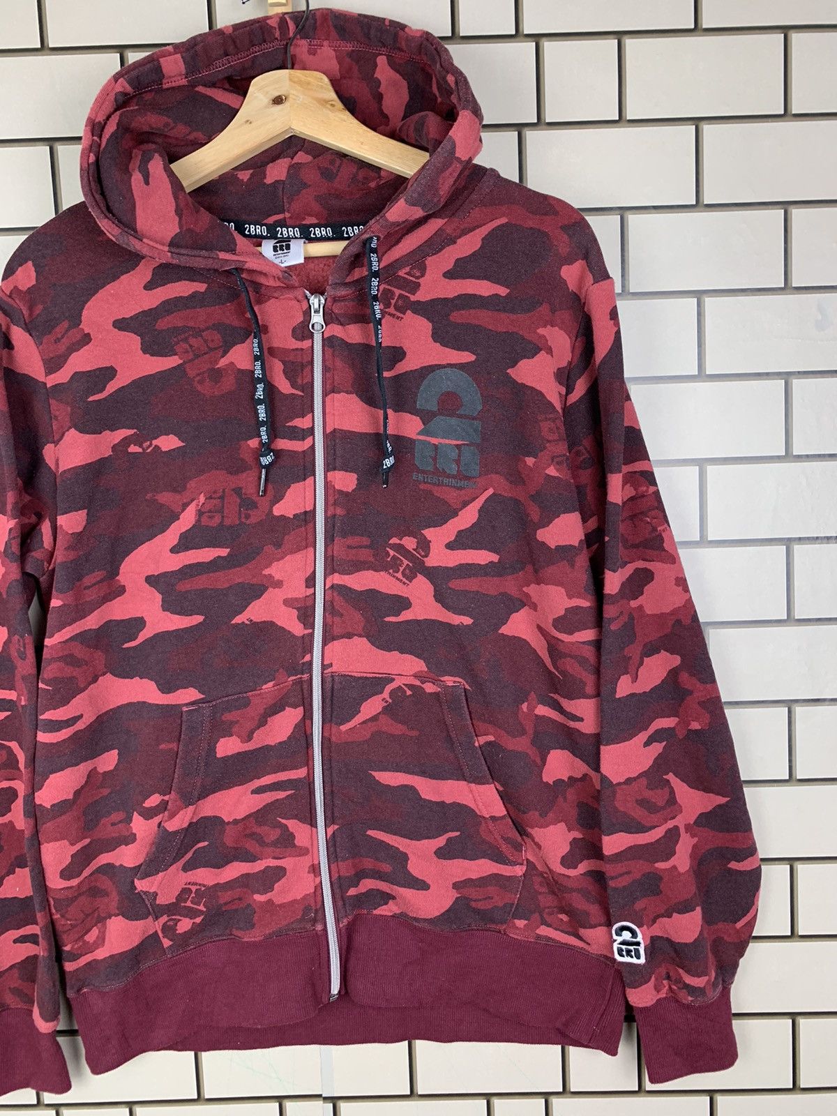 Japanese Brand Japanese Brand 2BRO Entertainment Camo Hoodie Jacket Size US L / EU 52-54 / 3 - 7 Thumbnail