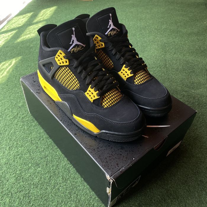 jordan 4 retro thunder 2021