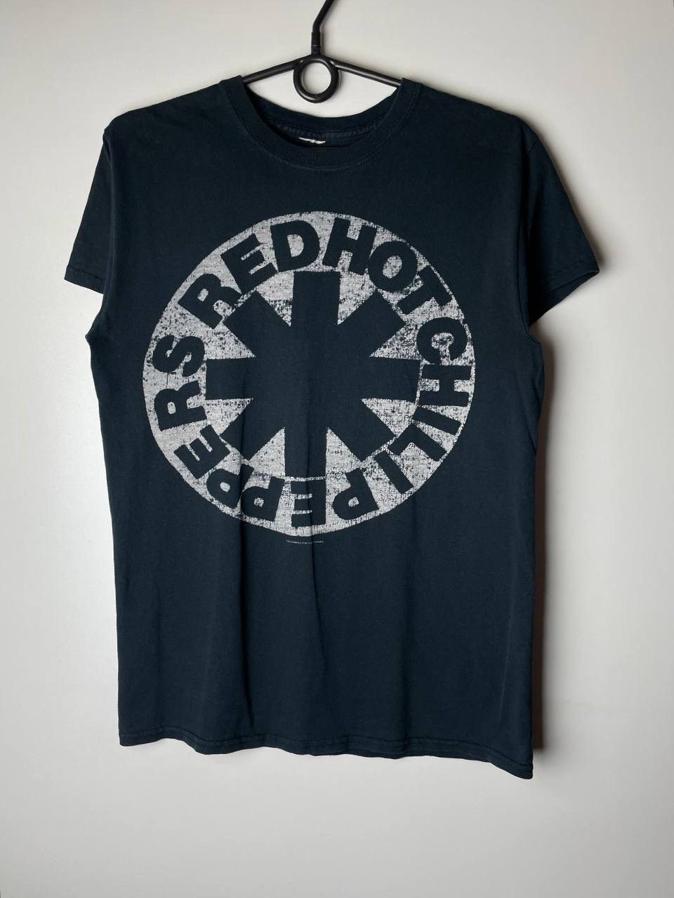Vintage Red Hot Chili Peppers vintage t-shirt size m Size US M / EU 48-50 / 2 - 1 Thumbnail