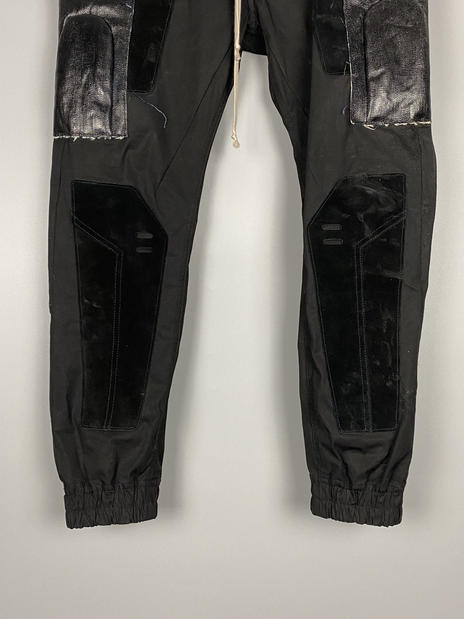 Rick Owens FW19 ‘LARRY’ Runway Black/Black Suede Patch Cargojoggers Size US 36 / EU 52 - 2 Thumbnail