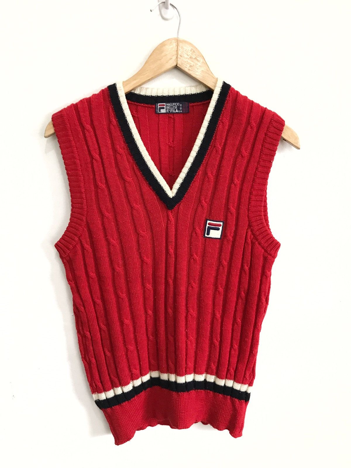 Fila Fila Hand Knit Sleeve Less Armpit 17"x24.5" Size US XXS / EU 40 - 1 Thumbnail