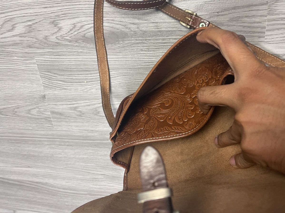 Genuine Leather Unisex! Floral motif crafted leather box crossbody bag Size ONE SIZE - 14 Thumbnail