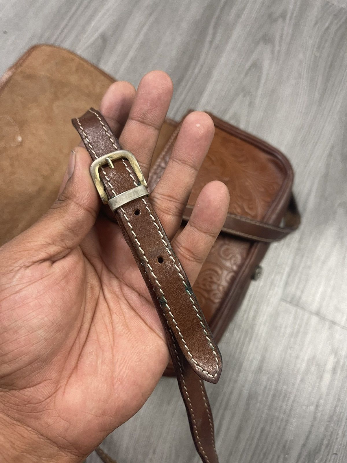 Genuine Leather Unisex! Floral motif crafted leather box crossbody bag Size ONE SIZE - 15 Thumbnail