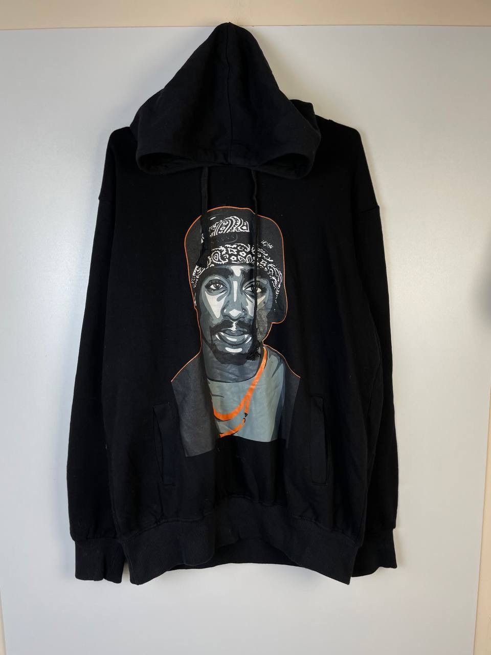 Vintage 2pac vintage hoodie size XL Size US XL / EU 56 / 4 - 1 Thumbnail