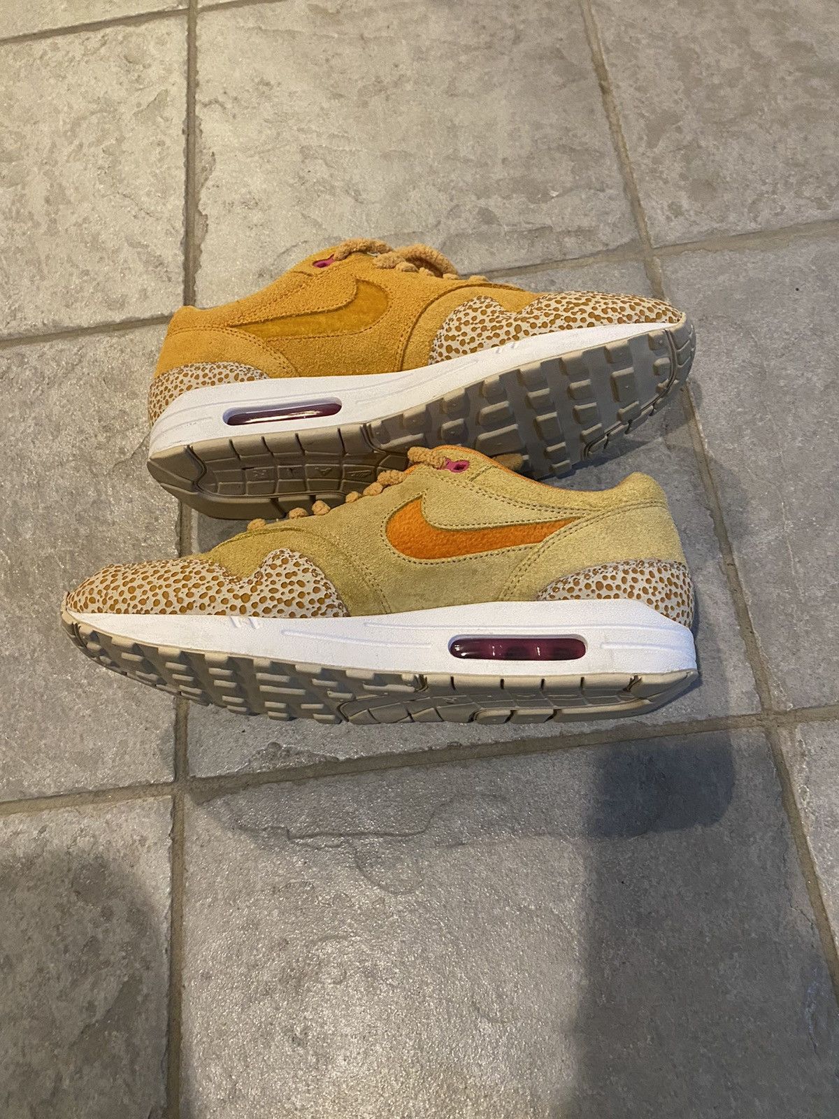 Nike Nike Air Max 1 Unlocked by You Size US 10 / EU 43 - 2 Thumbnail
