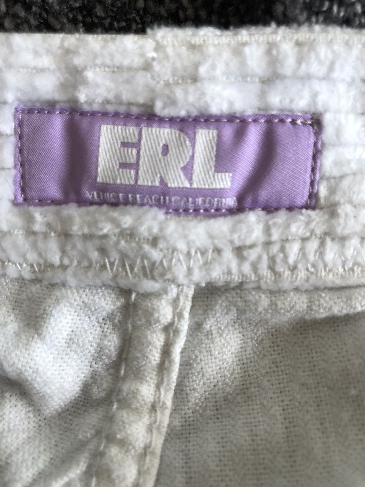 ERL ERL short Size US 34 / EU 50 - 4 Thumbnail