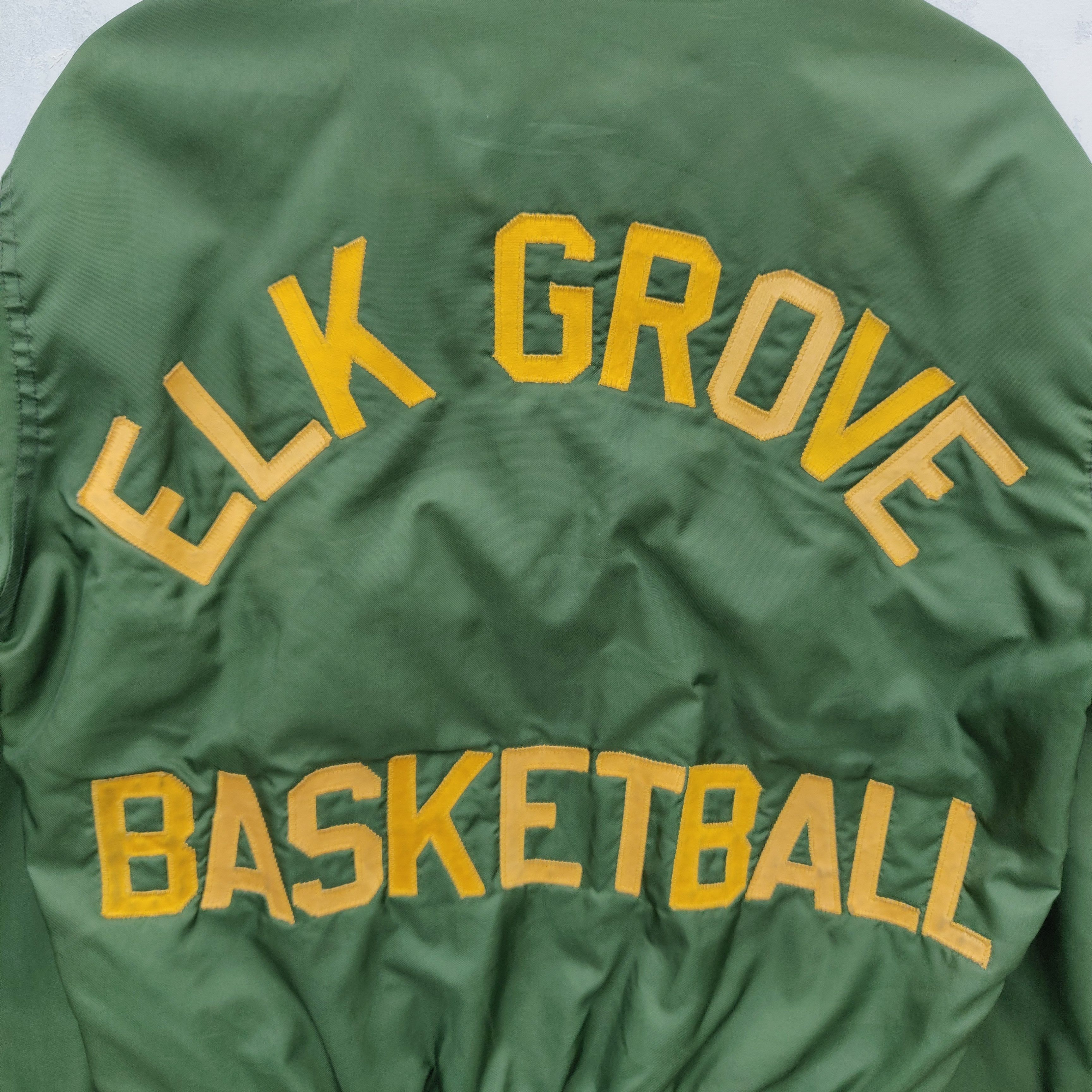 Vintage Vintage West Wind Basketball Varsity Bomber Jacket Size US S / EU 44-46 / 1 - 12 Thumbnail