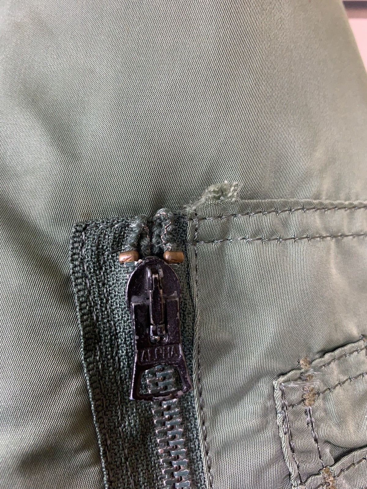 Alpha Industries Vintage Alpha Industries Bomber Jacket Made in Usa Size US L / EU 52-54 / 3 - 19 Thumbnail