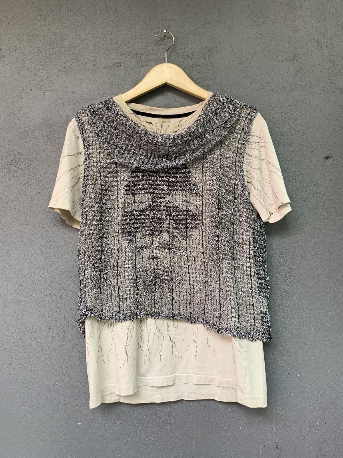 image of 20471120 x Beauty Beast Bindingoffervintage Crop Open Knitted Like Nancy Spugen in Dark Grey, Women