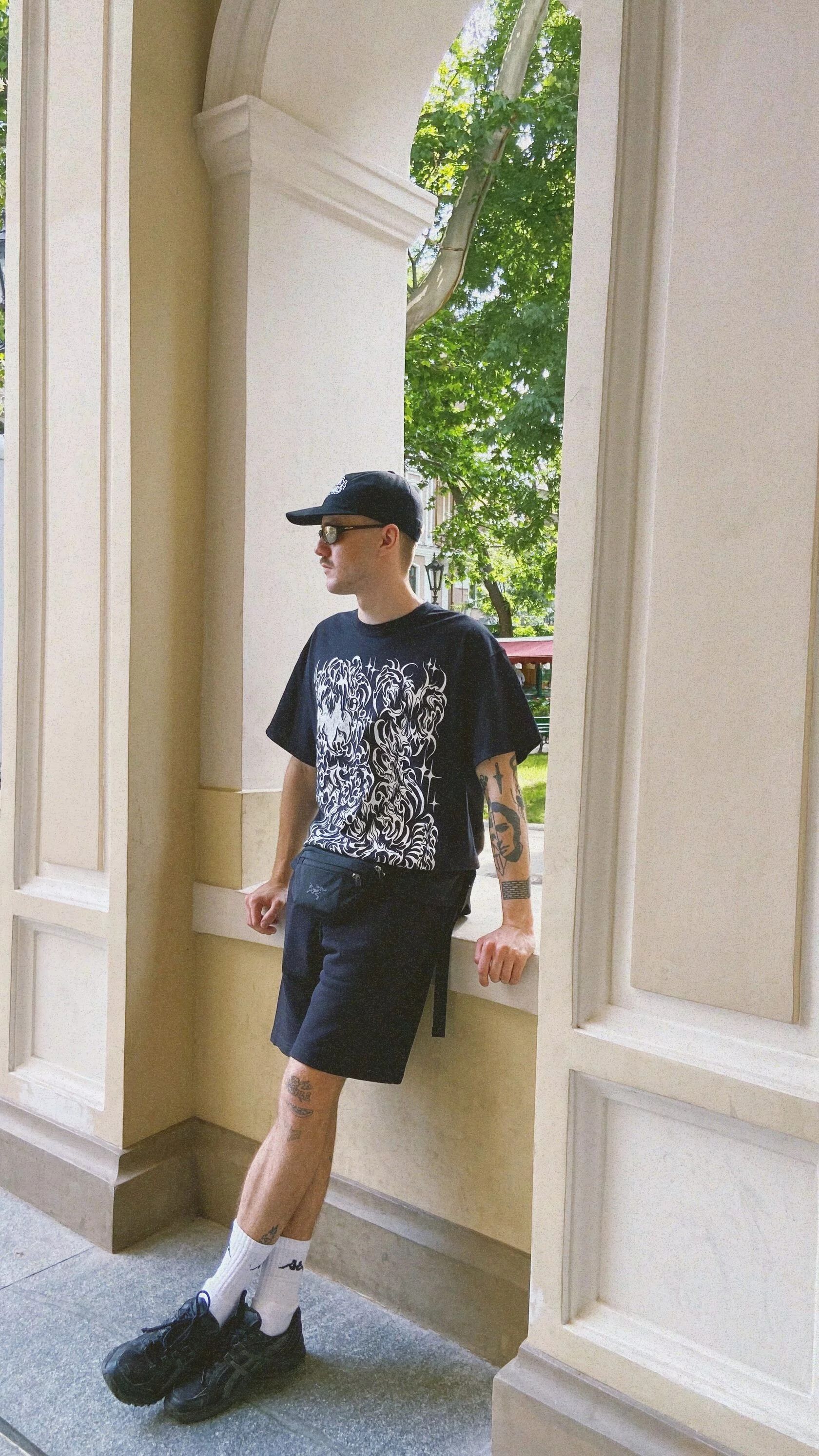 Other Streetwear shorts basic black ulika unknwnn Size US 34 / EU 50 - 12 Thumbnail