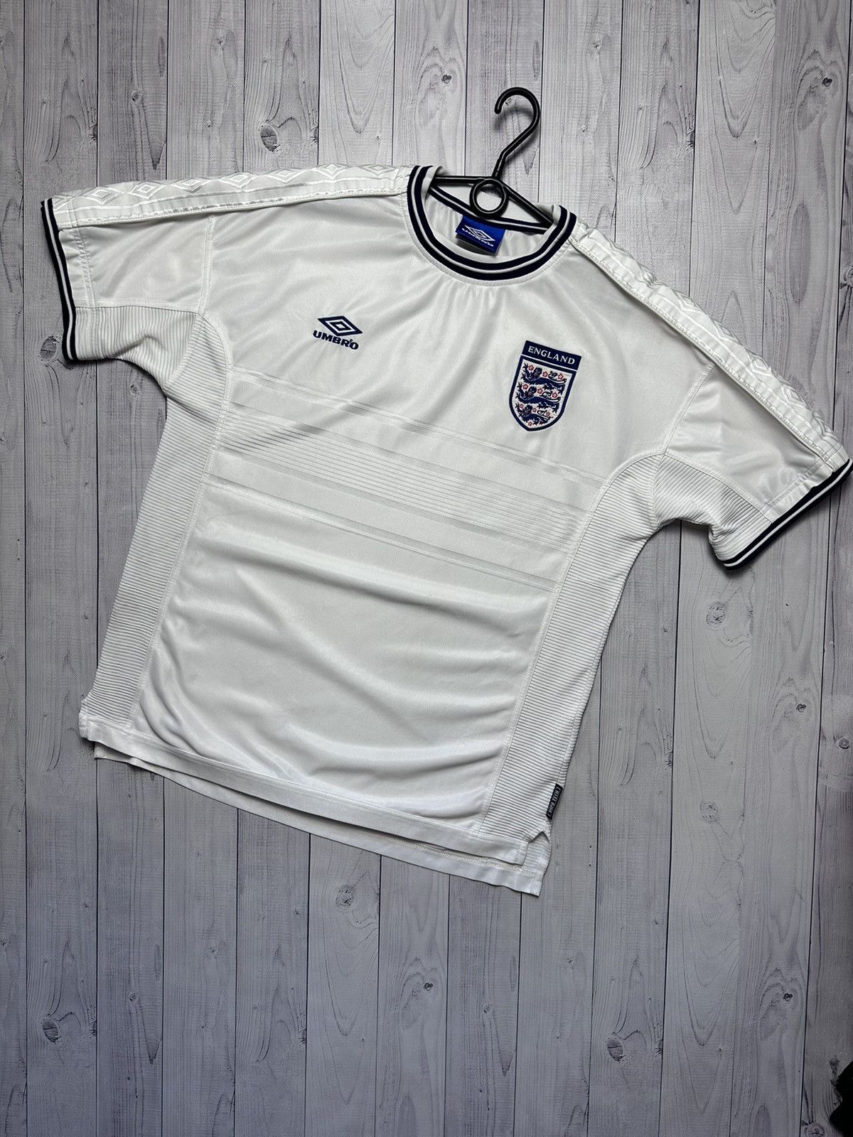 Umbro Vintage Umbro soccer jersey England size XL Size US XL / EU 56 / 4 - 1 Thumbnail
