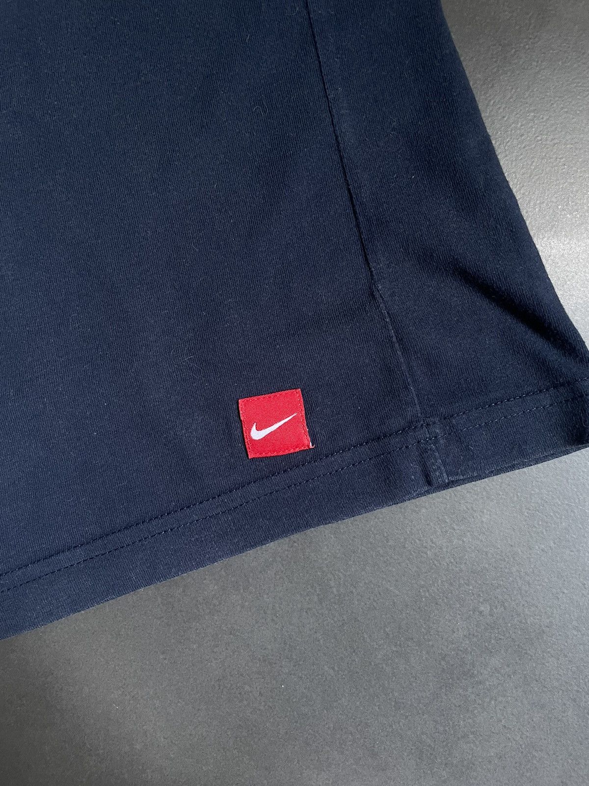 Nike × Vintage Vintage 90’s Nike Swoosh T-shirt Blue Sz M y2k Size US M / EU 48-50 / 2 - 7 Thumbnail