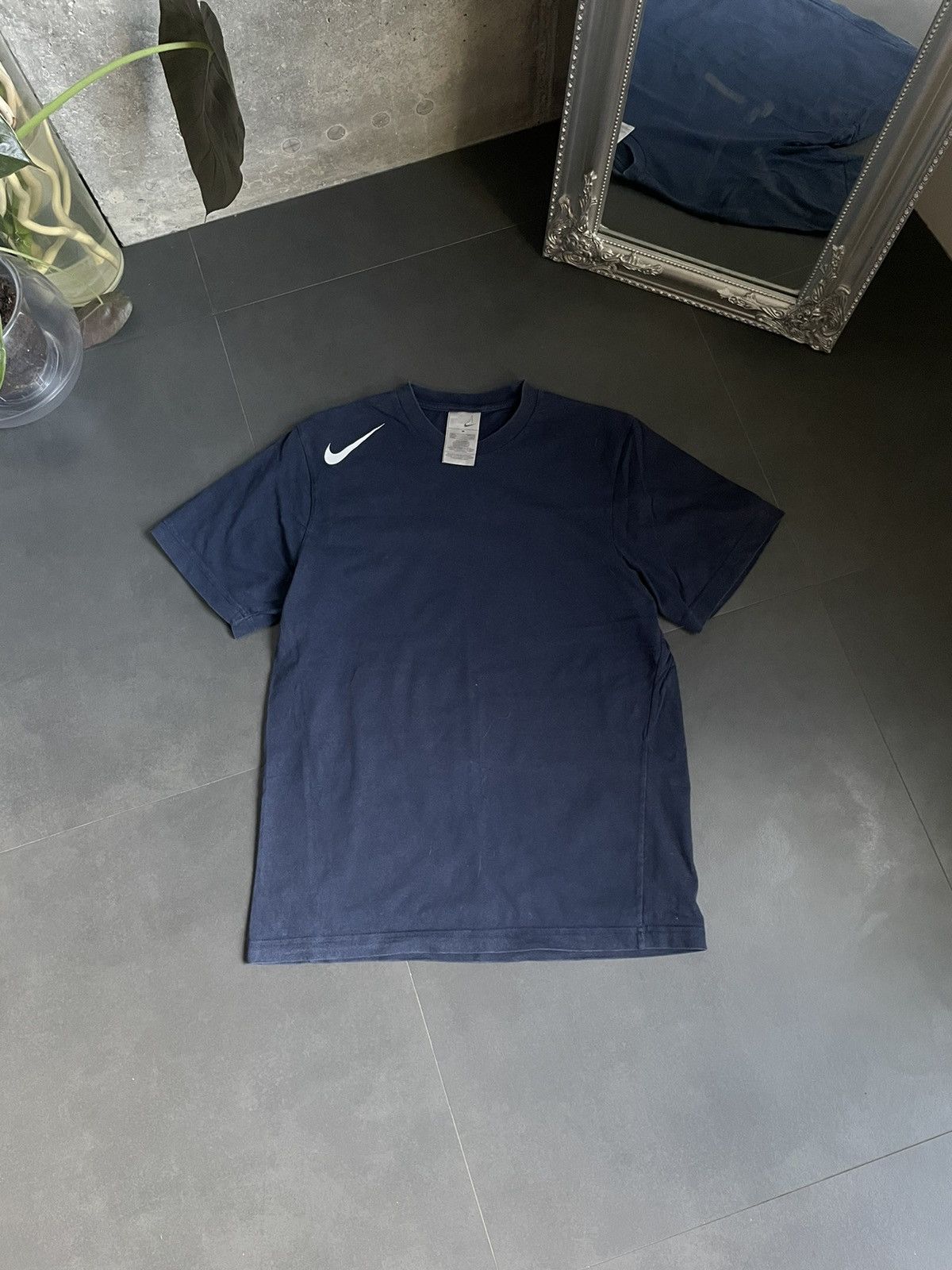 Nike × Vintage Vintage 90’s Nike Swoosh T-shirt Blue Sz M y2k Size US M / EU 48-50 / 2 - 1 Thumbnail