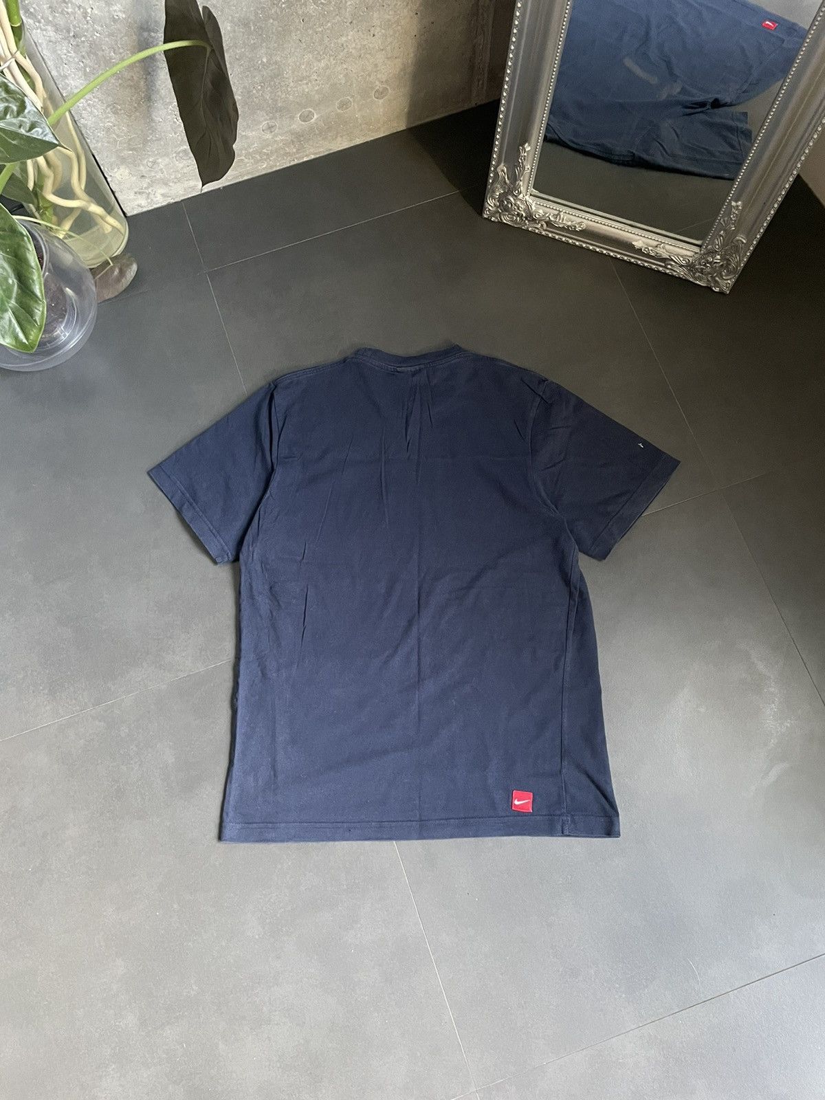 Nike × Vintage Vintage 90’s Nike Swoosh T-shirt Blue Sz M y2k Size US M / EU 48-50 / 2 - 2 Thumbnail