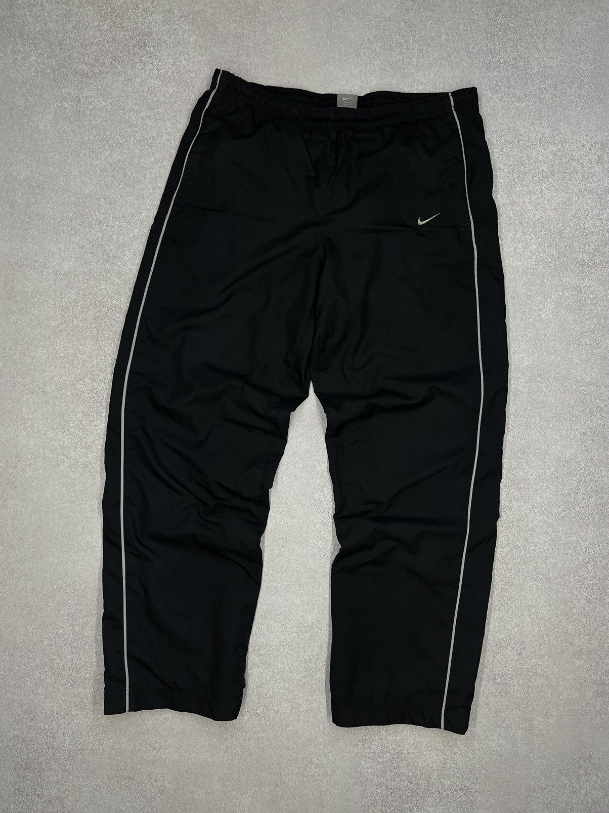 Nike, Pants, Vintage Y2k Nike Basketball Warm Up Pants Mens Black Striped  Pockets Zip Ankle