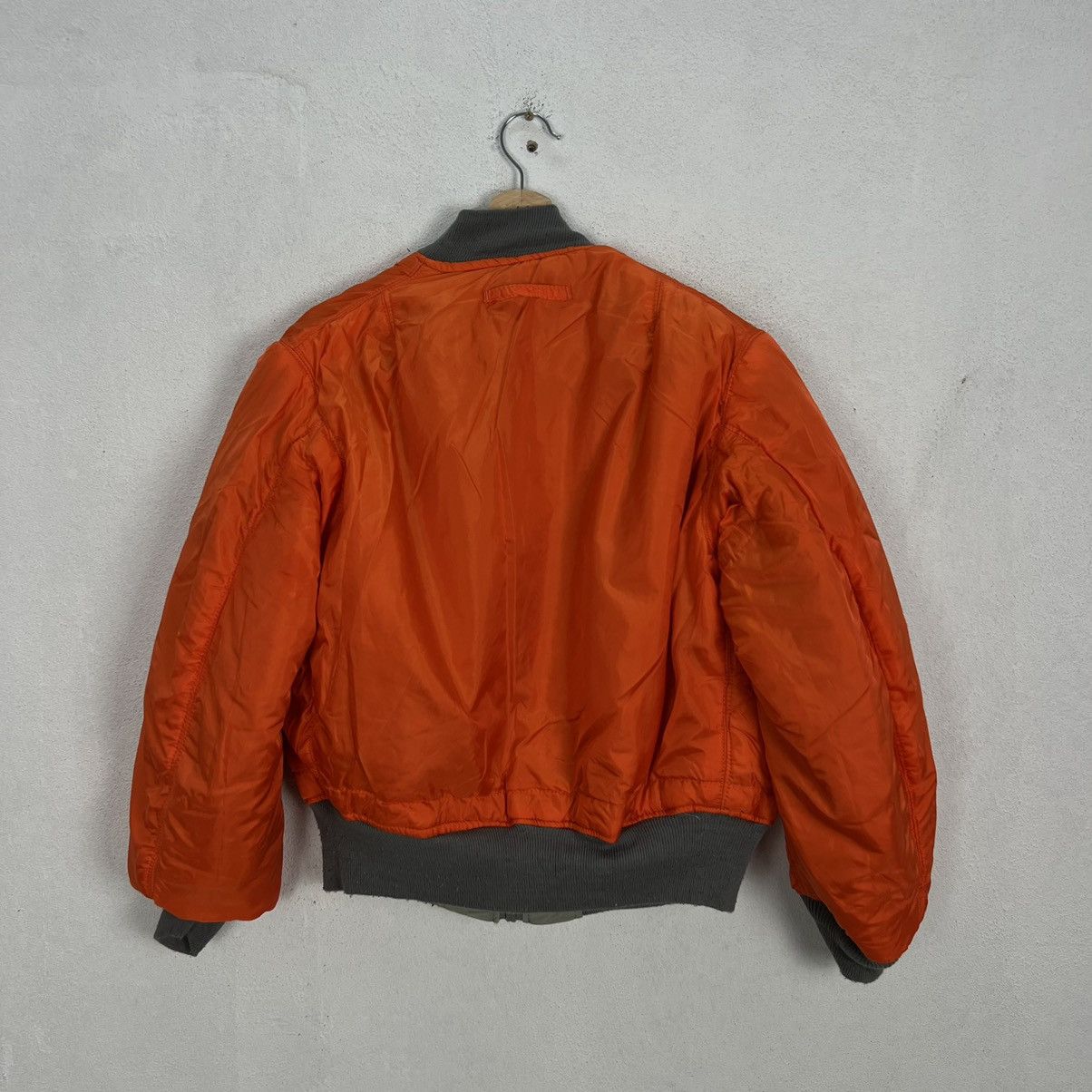 Alpha Industries VINTAGE ALPHA INDUSTRIES MA 1 BOMBER JACKET RIOT RIOT Size US M / EU 48-50 / 2 - 13 Thumbnail