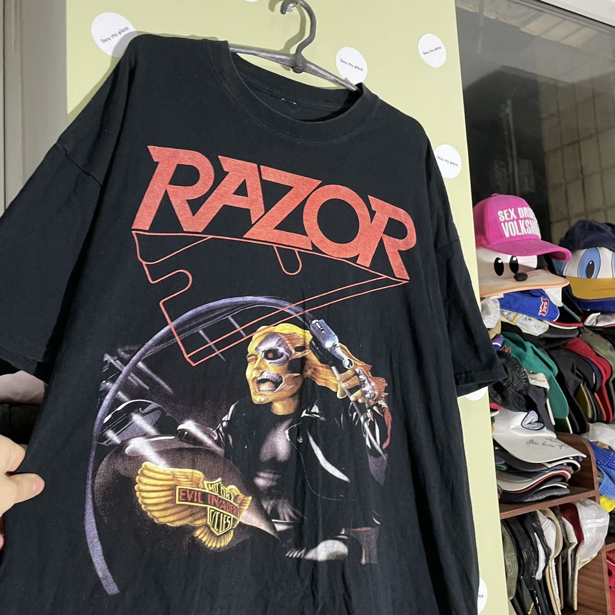 Vintage Vintage Y2K Razor Graphic Tee Band Tee Skate Punk Faded XXL Size US XXL / EU 58 / 5 - 6 Thumbnail