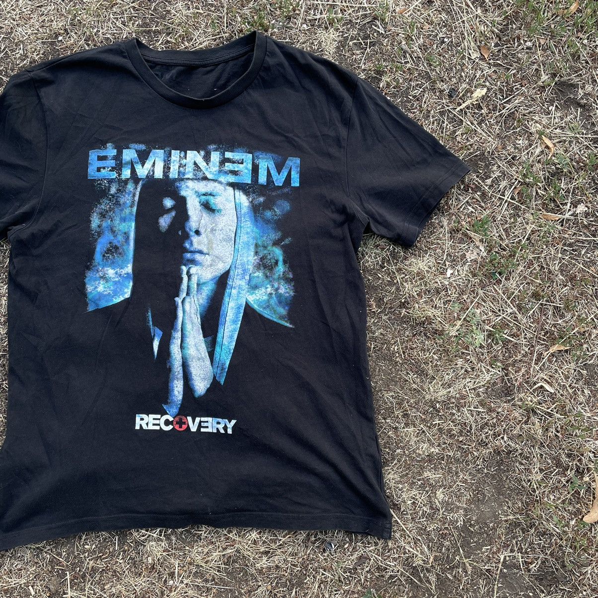 Vintage Vintage Y2K Eminem Graphic Band Tee Faded Black Streetwear S Size US S / EU 44-46 / 1 - 2 Thumbnail