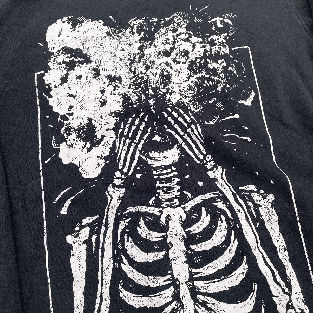 Vintage Vintage Y2K Skeleton Graphic Sweatshirt Dark Grunge Streetwe Size US M / EU 48-50 / 2 - 5 Thumbnail