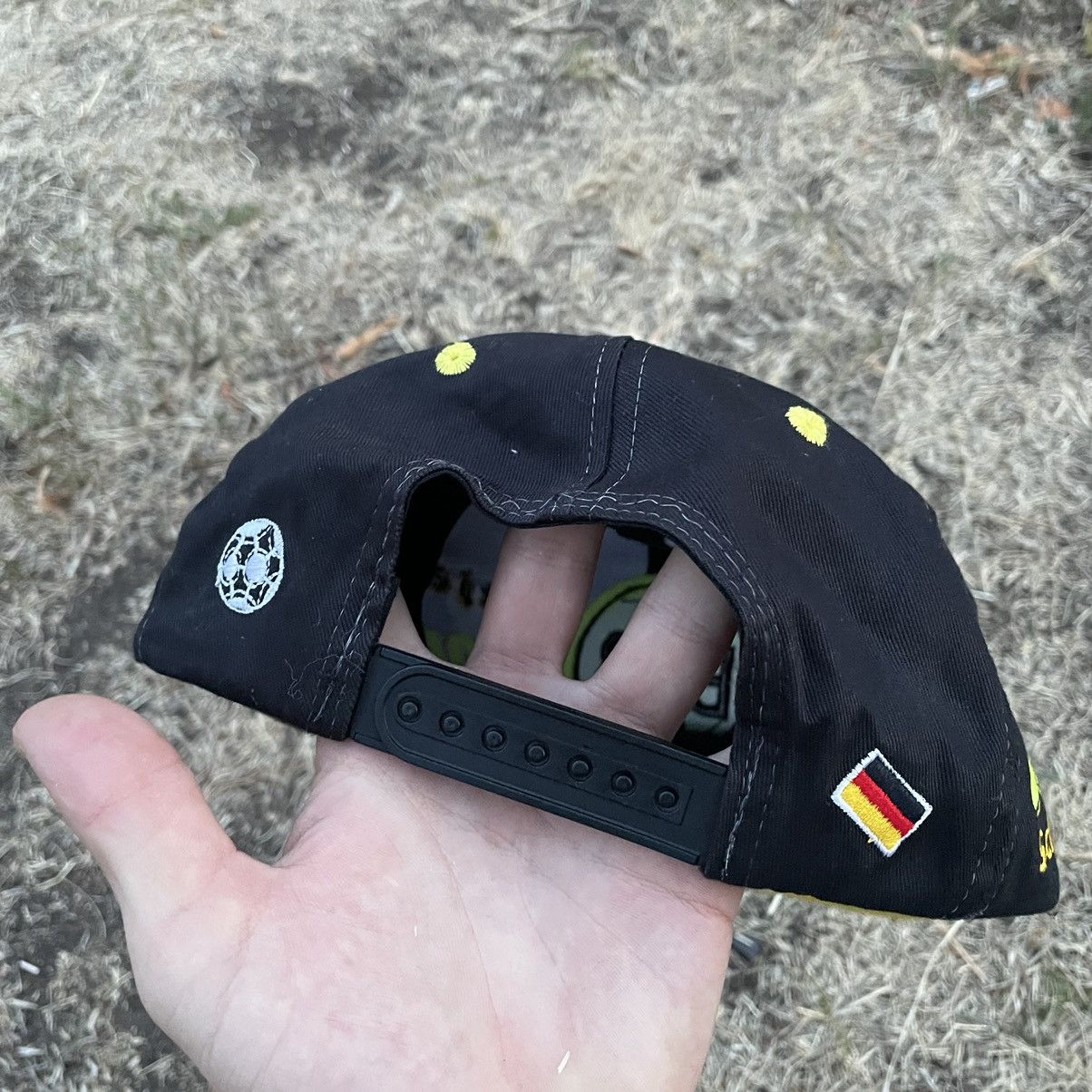 Vintage Vintage 90s BVB Dortmund Logo Snapback Cap Streetwear OS Size ONE SIZE - 5 Thumbnail