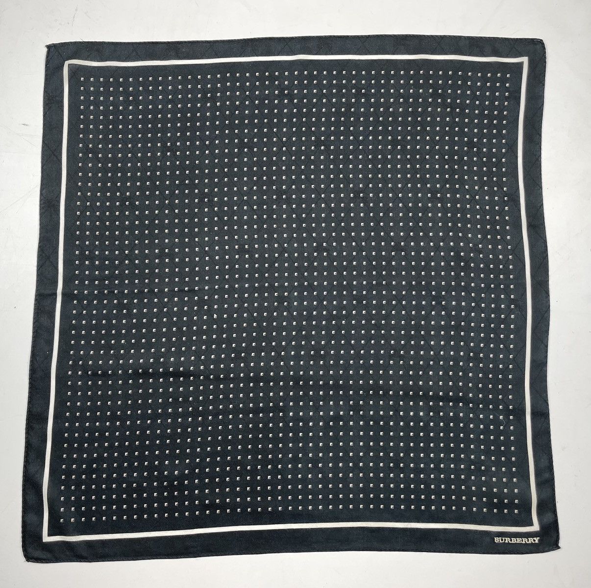 Burberry × Other burberry bandana handkerchief neckerchief scarf 🔥HC0027 Size ONE SIZE - 2 Thumbnail