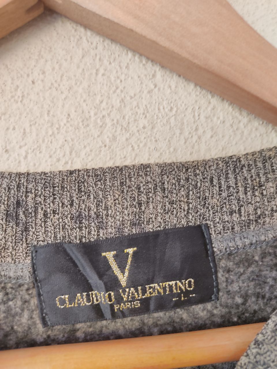 Valentino × Vintage VINTAGE CLAUDIO VALENTINO V SWEATSHIRT Size US L / EU 52-54 / 3 - 5 Thumbnail