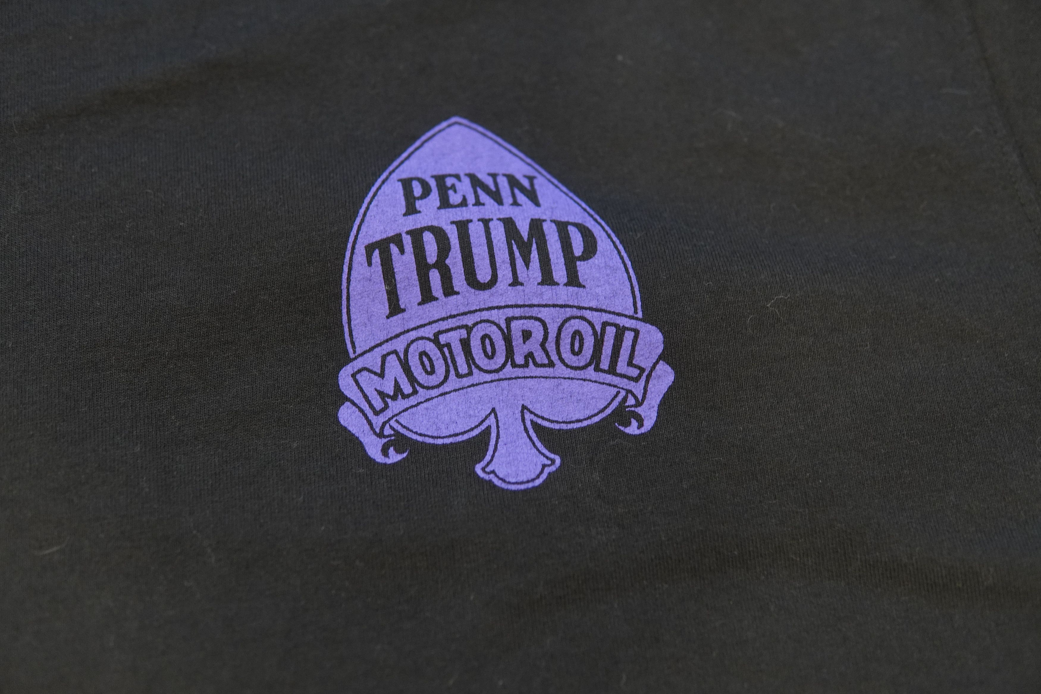 The Real McCoy's THE REAL MCCOY’s Penn. Trump Motor Oil T Shirt Size US M / EU 48-50 / 2 - 5 Thumbnail