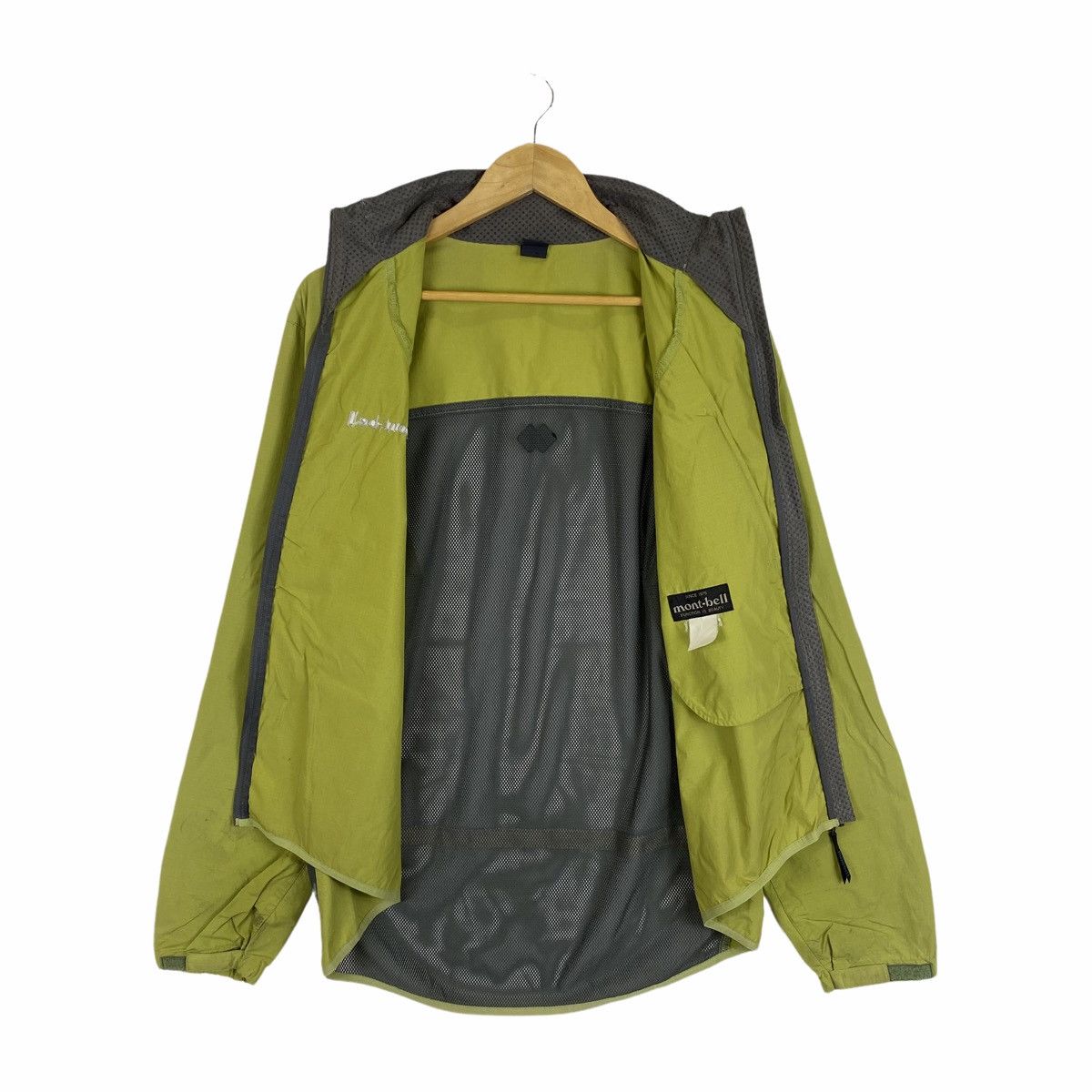 Montbell × Vintage Vintage MONTBELL Outdoor Small Logo Light Jacket Windbreaker Size US L / EU 52-54 / 3 - 3 Thumbnail