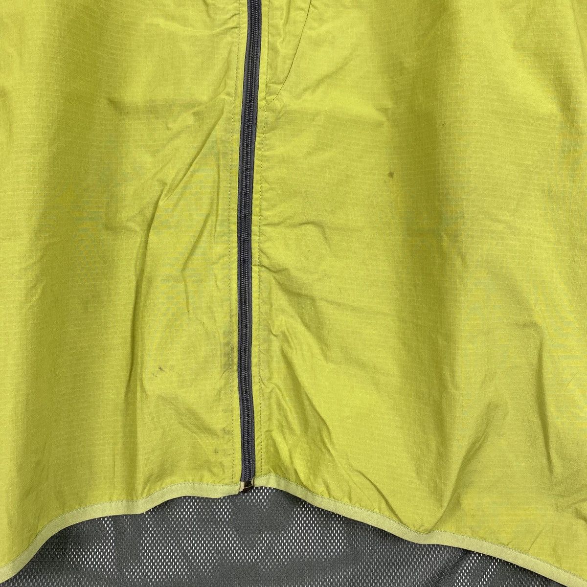 Montbell × Vintage Vintage MONTBELL Outdoor Small Logo Light Jacket Windbreaker Size US L / EU 52-54 / 3 - 10 Thumbnail