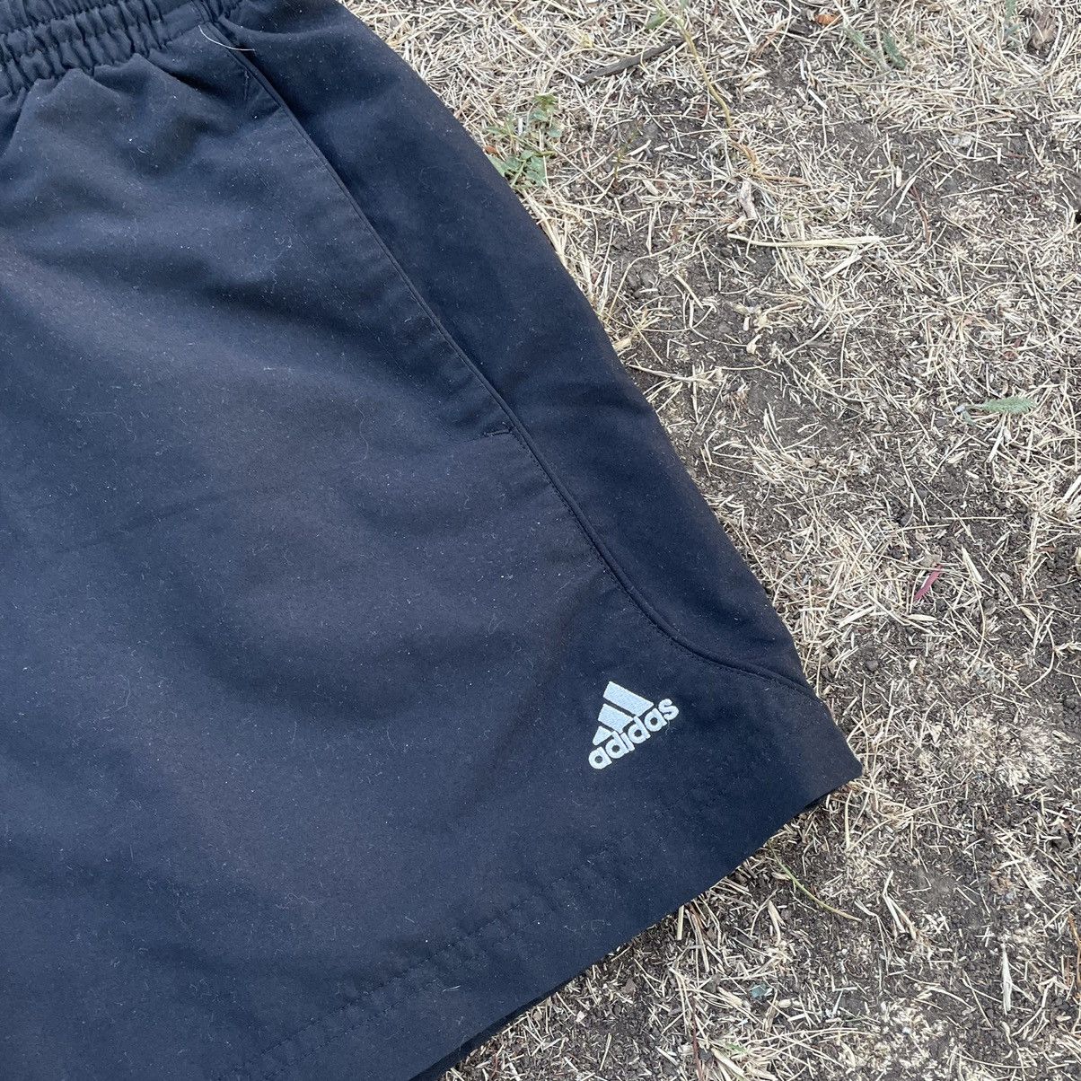 Vintage Vintage 90s Adidas Drill Shorts Striped Logo Streetwear 34 Size US 34 / EU 50 - 3 Thumbnail