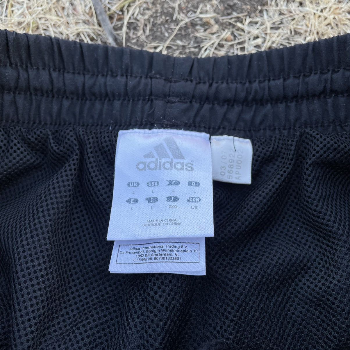 Vintage Vintage 90s Adidas Drill Shorts Striped Logo Streetwear 34 Size US 34 / EU 50 - 5 Thumbnail