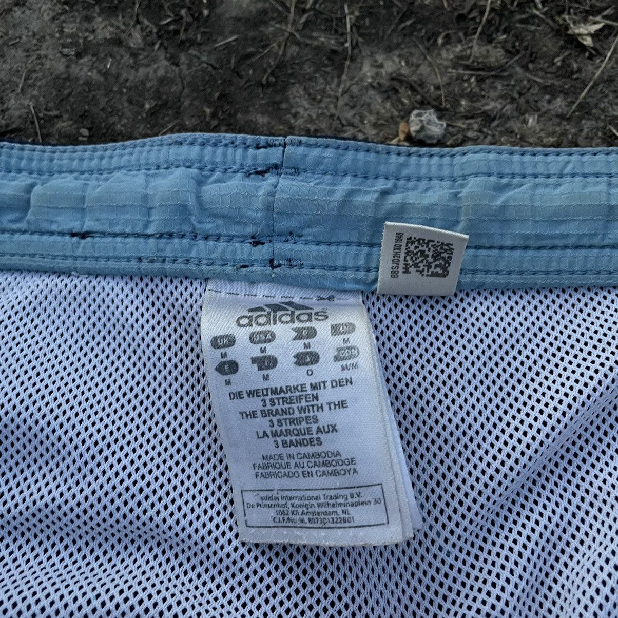 Vintage Vintage 90s Adidas Baggy Nylon Cargo Shorts Navy Faded 34 Size US 34 / EU 50 - 4 Thumbnail