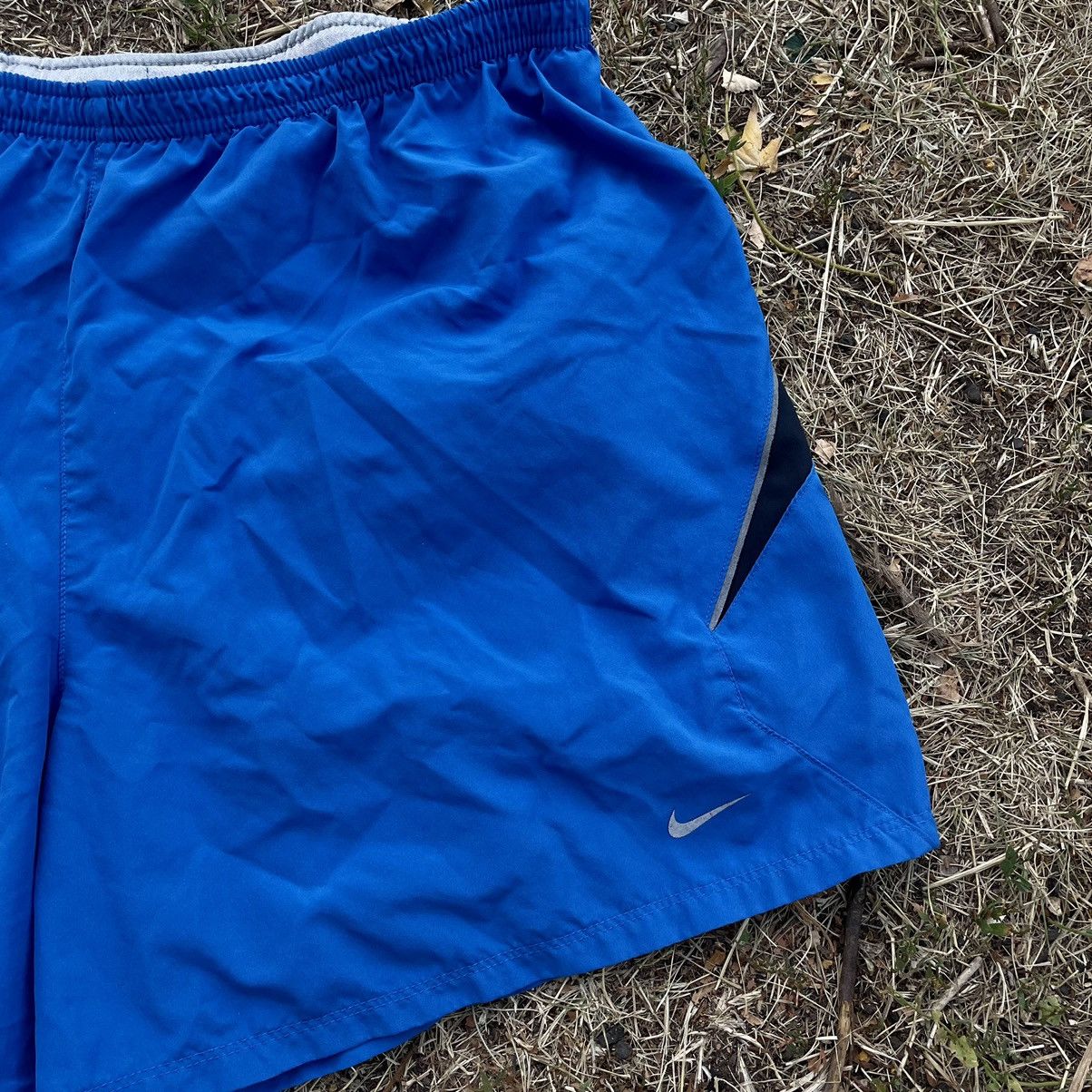 Nike Vintage Y2K Nike Swoosh Logo Shorts Streetwear Size XL Size US 34 / EU 50 - 3 Thumbnail