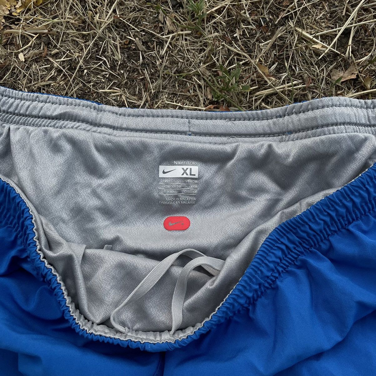 Nike Vintage Y2K Nike Swoosh Logo Shorts Streetwear Size XL Size US 34 / EU 50 - 5 Thumbnail
