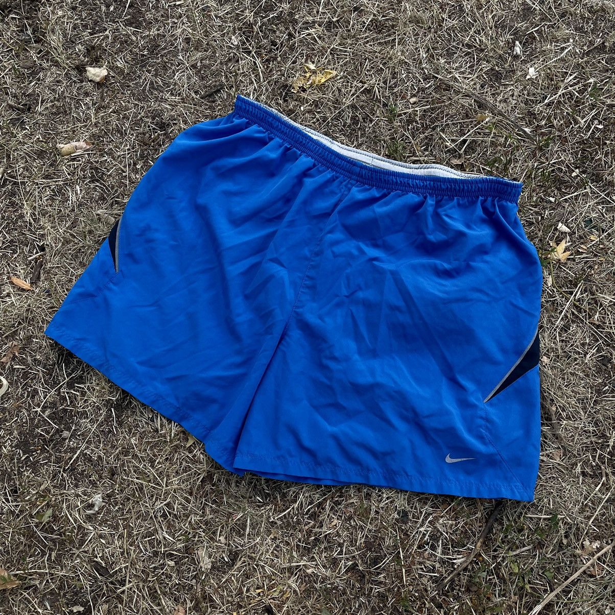 Nike Vintage Y2K Nike Swoosh Logo Shorts Streetwear Size XL Size US 34 / EU 50 - 2 Thumbnail