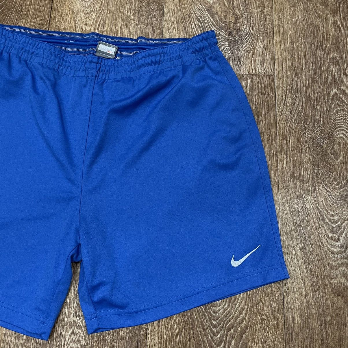 Nike Vintage Nike shorts streetwear swoosh casual y2k size L Size US 34 / EU 50 - 3 Thumbnail