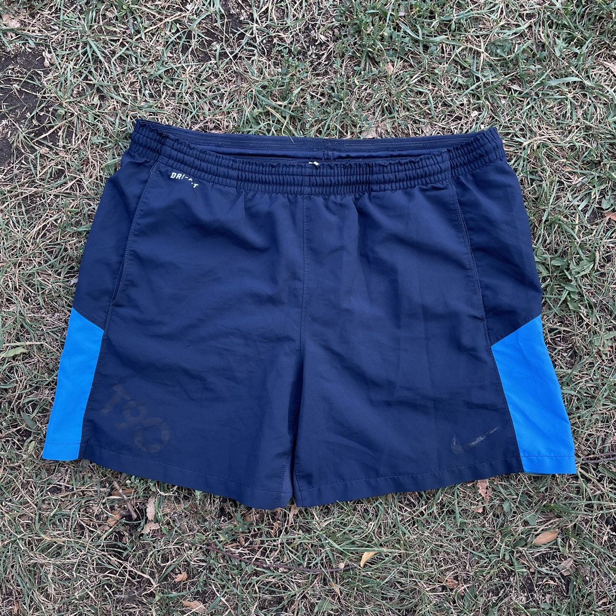 Nike Vintage 90s Nike Swoosh Logo Shorts Streetwear Size US 34 / EU 50 - 1 Thumbnail