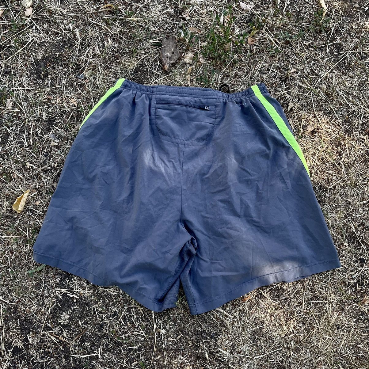 Nike Vintage Y2K Drill Nike Swoosh Logo Shorts Streetwear Size l Size US 34 / EU 50 - 7 Thumbnail