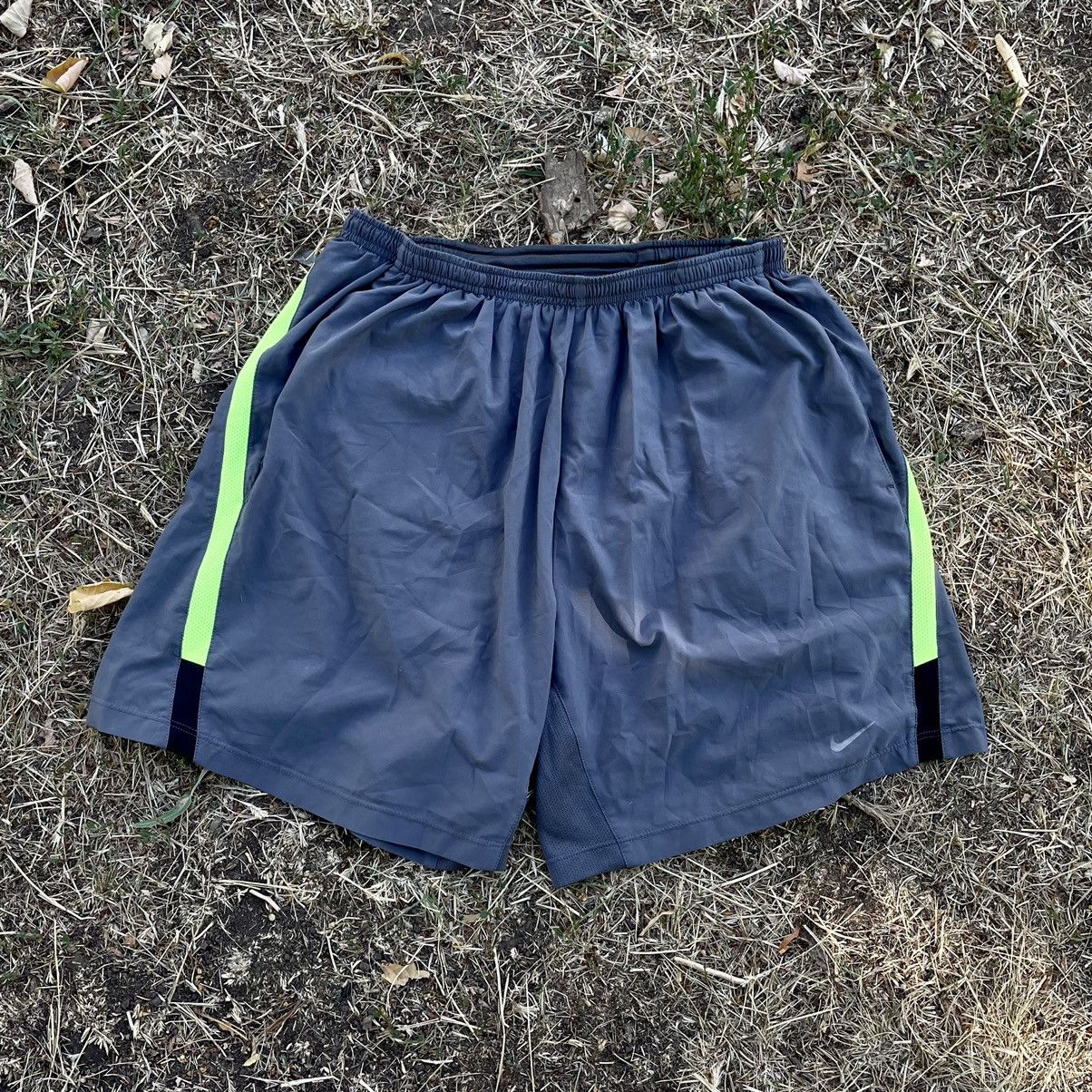 Vintage Y2K Drill Nike Swoosh Logo Shorts Streetwear Size l