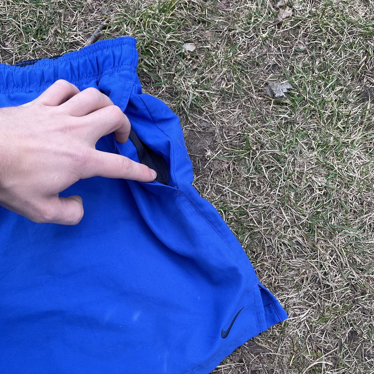 Vintage Vintage Y2K Nike Swoosh Shorts Royal Blue Skate Streetwear 3 Size US 34 / EU 50 - 6 Thumbnail