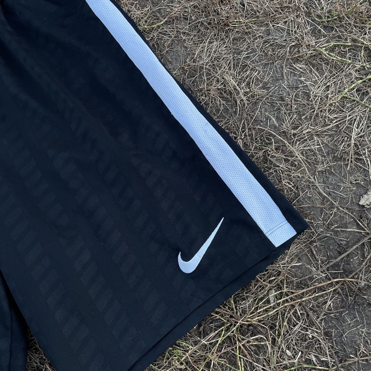 Nike Vintage Y2K Drill Nike Swoosh Logo Shorts Streetwear 90s Size US 34 / EU 50 - 3 Thumbnail