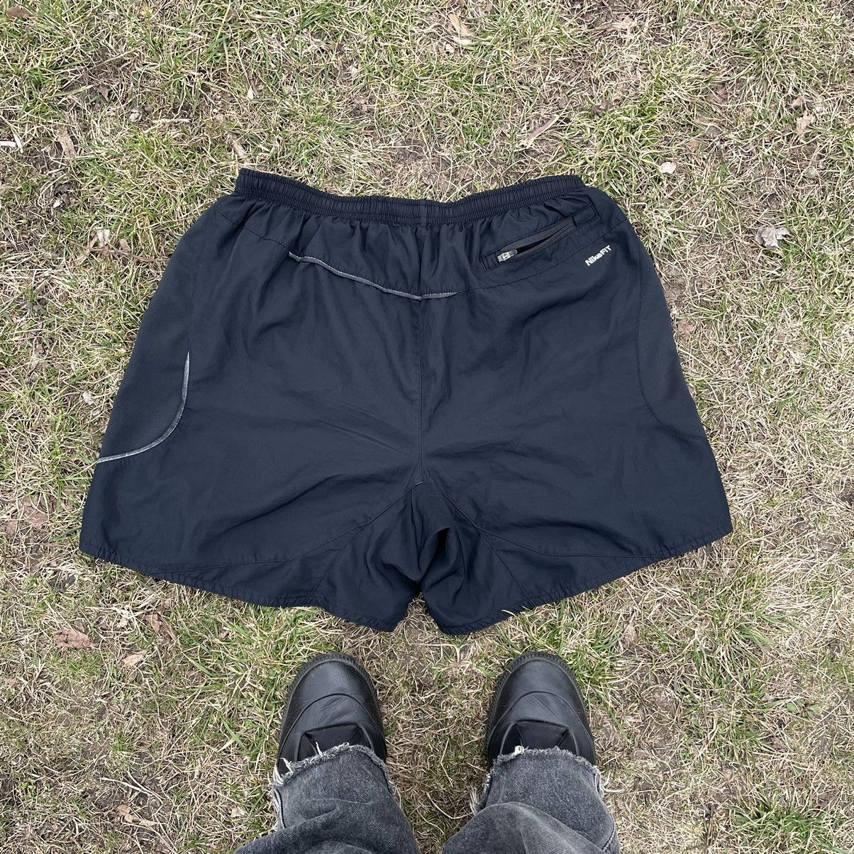Nike Vintage Y2K Nike Swoosh Logo Shorts Sports Buymypiece 90s Size US 34 / EU 50 - 6 Thumbnail