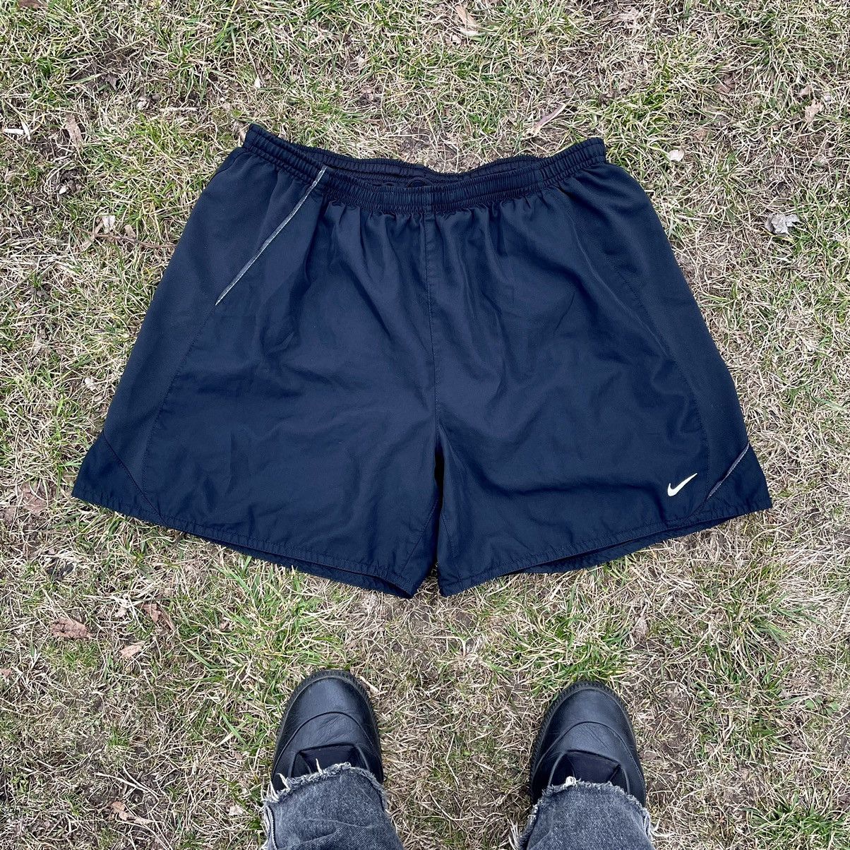 Nike Vintage Y2K Nike Swoosh Logo Shorts Sports Buymypiece 90s Size US 34 / EU 50 - 1 Thumbnail