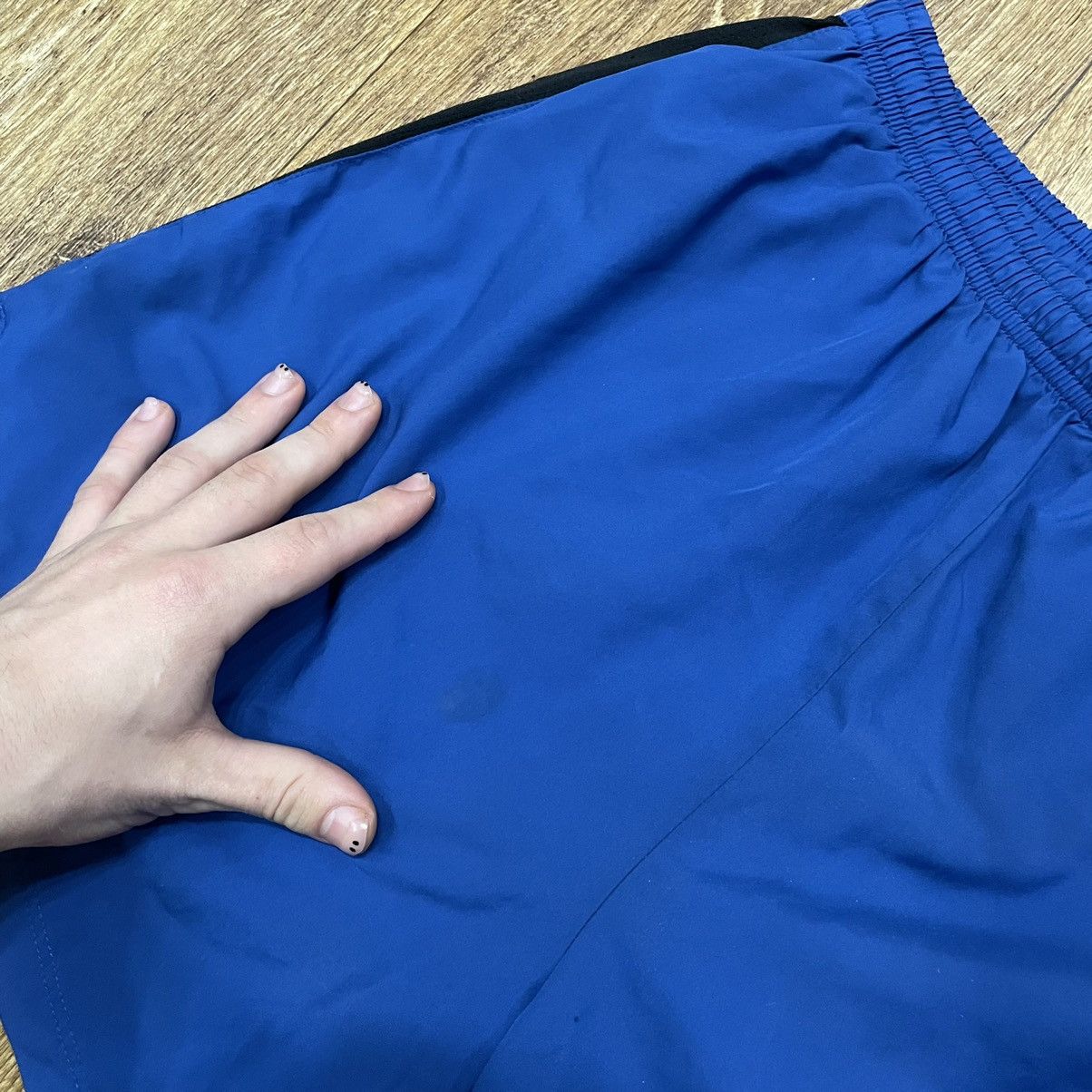 Vintage Y2K Nike Swoosh Shorts Streetwear Casual Blue Distressed M Size US 32 / EU 48 - 4 Thumbnail